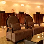 Towers & Leisure Centre فندق 4*