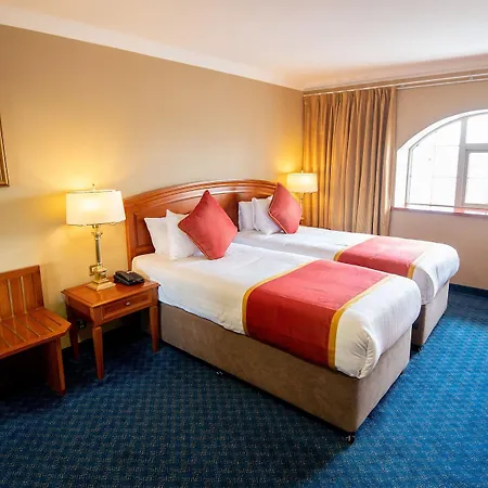Towers & Leisure Centre 4* كيلارني