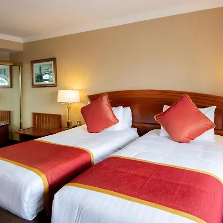 Towers & Leisure Centre 4* كيلارني