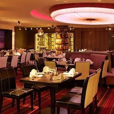 فندق Towers & Leisure Centre كيلارني