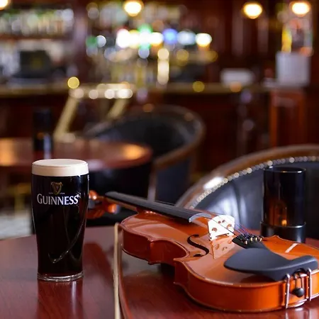 فندق Towers & Leisure Centre 4*